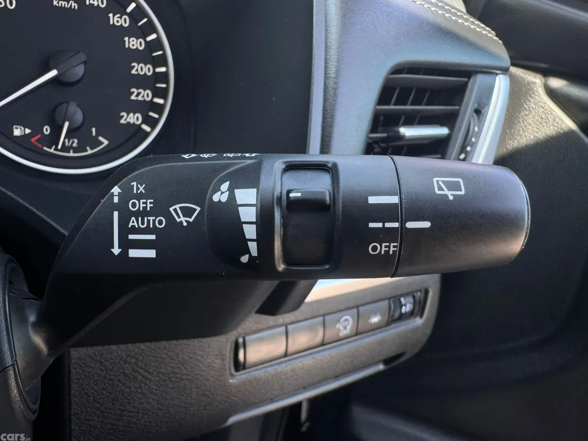 Nissan Qashqai MPV, Petrol, 2022, Black