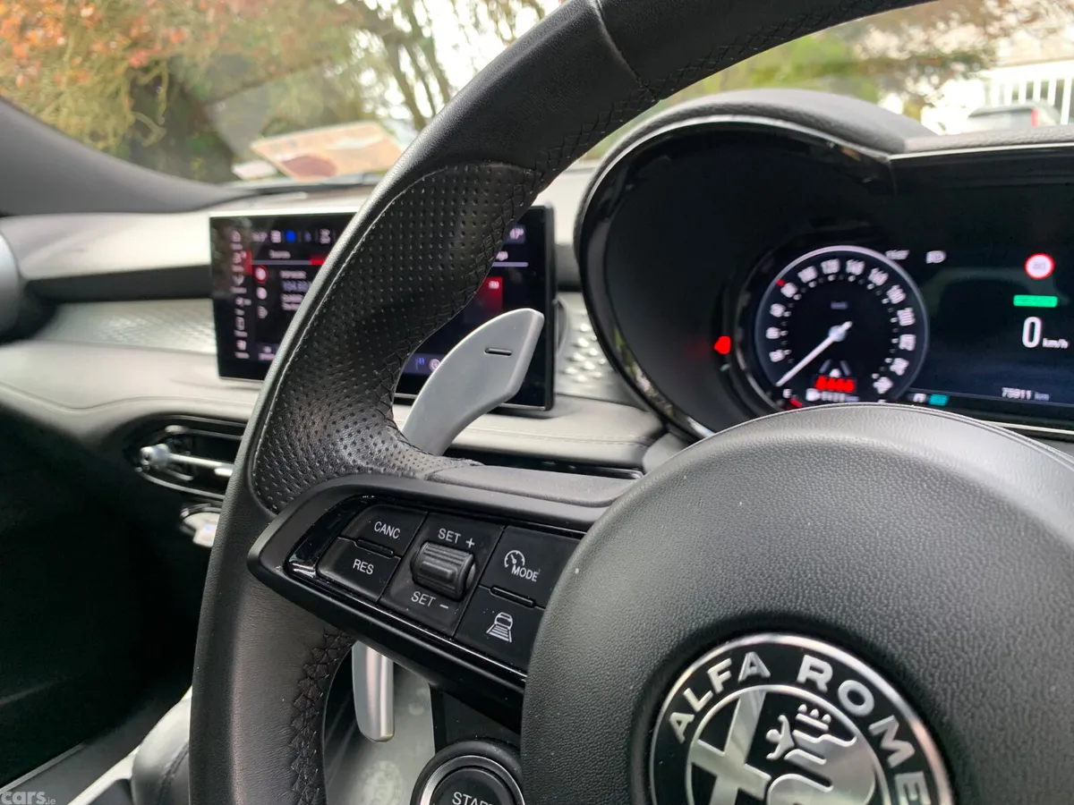 Alfa Romeo Tonale MPV, Petrol Plug-in Hybrid, 2023, Green
