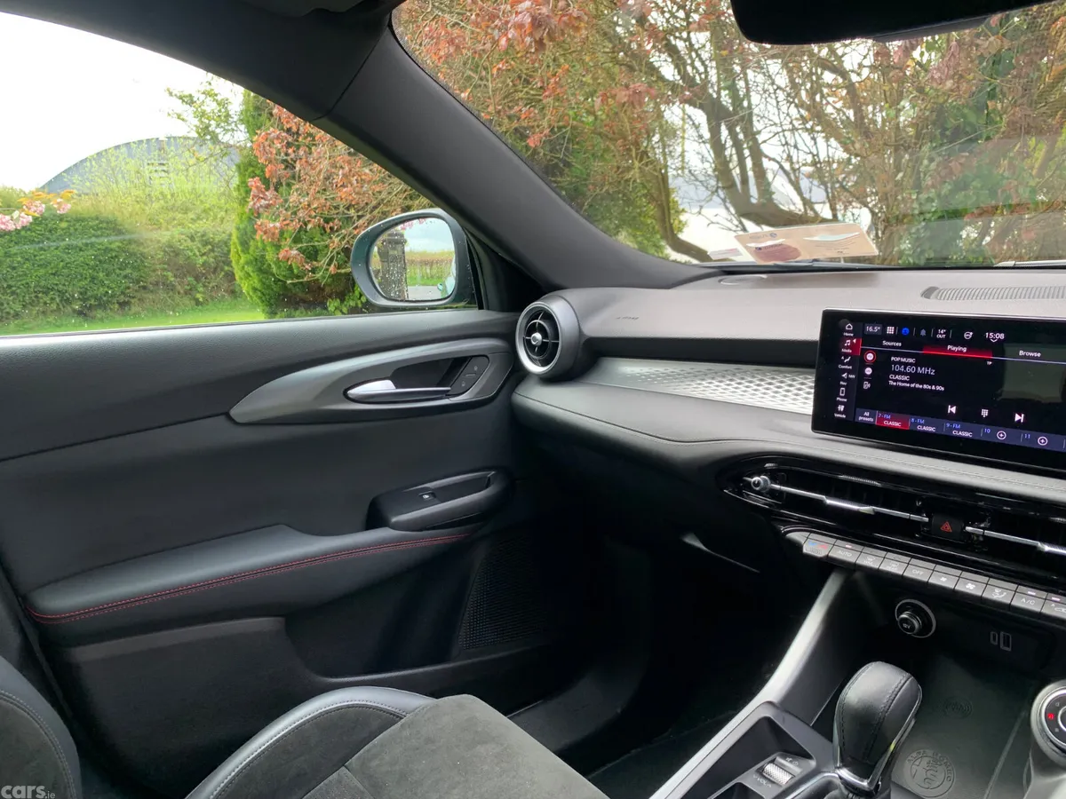 Alfa Romeo Tonale MPV, Petrol Plug-in Hybrid, 2023, Green