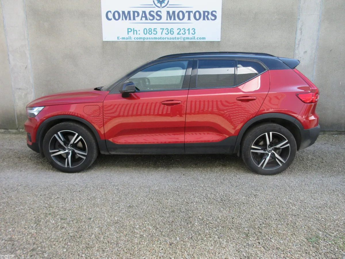 Volvo XC40 Estate, Petrol Plug-in Hybrid, 2021, Red