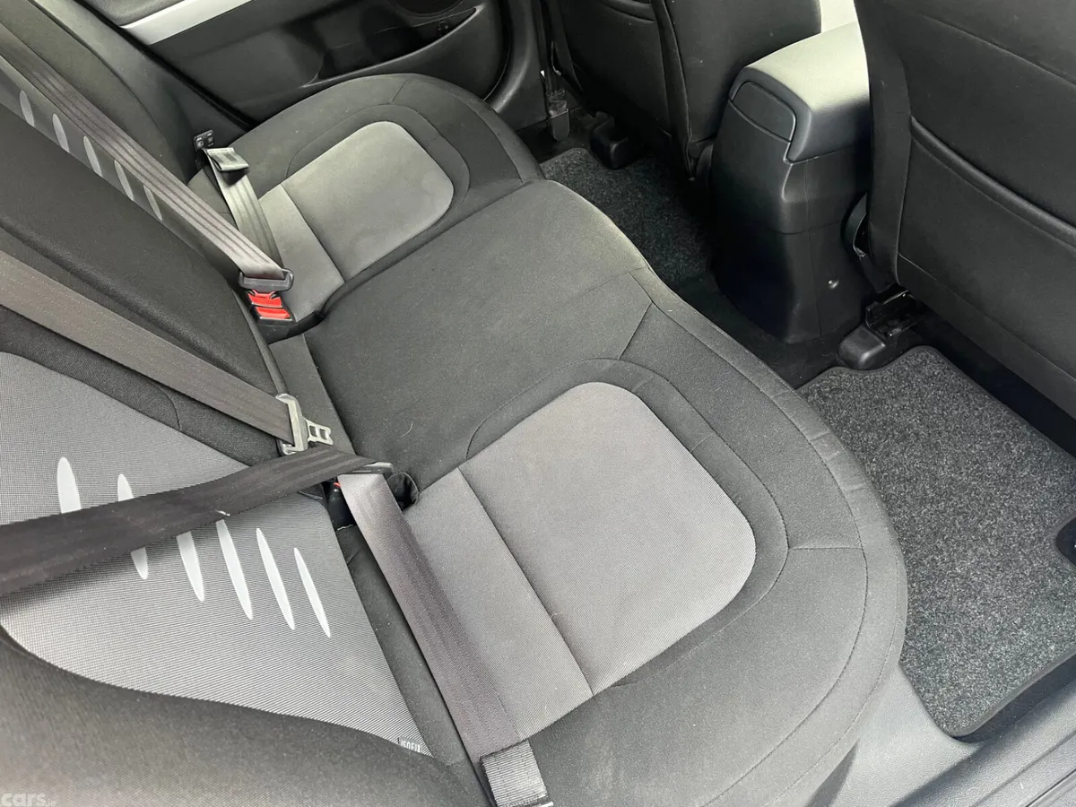 Kia Ceed Hatchback, Diesel, 2015, White