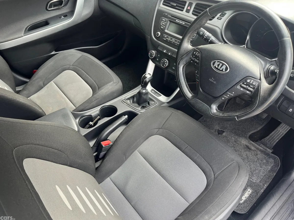 Kia Ceed Hatchback, Diesel, 2015, White