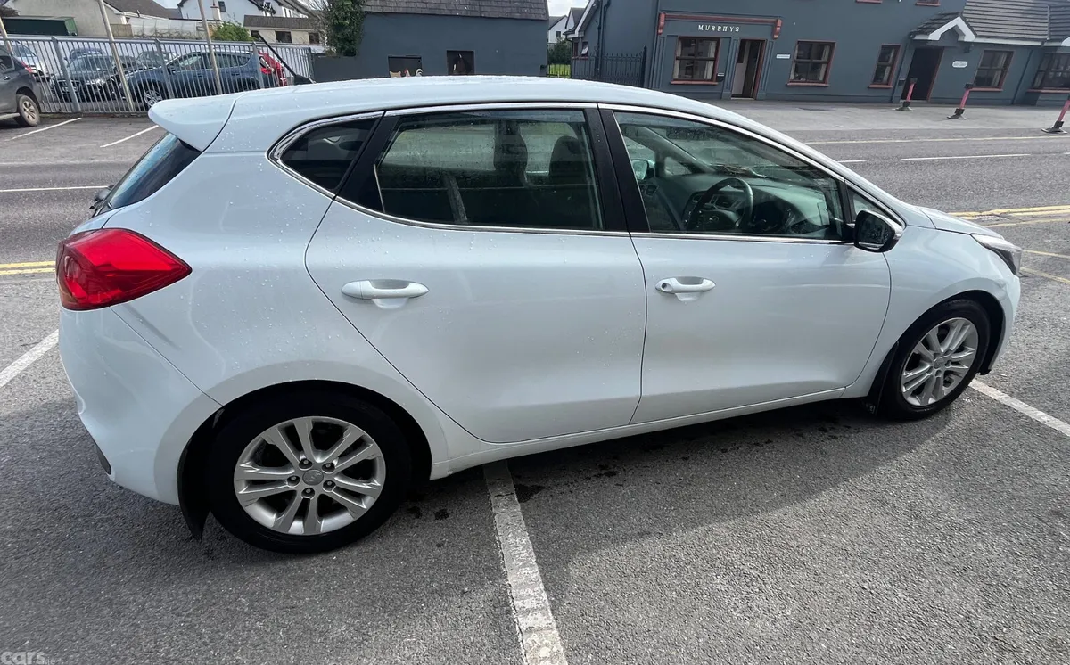 Kia Ceed Hatchback, Diesel, 2015, White