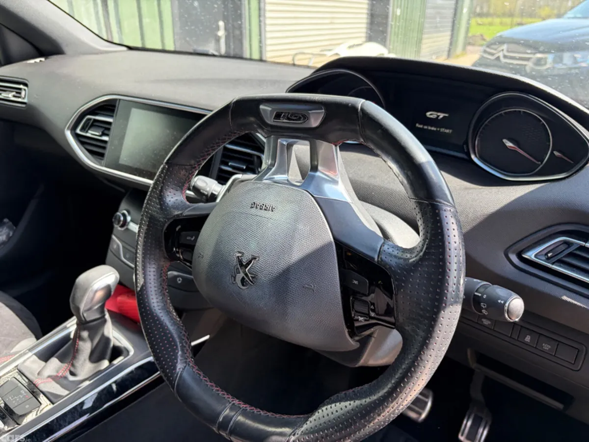 Peugeot 308 Hatchback, Diesel, 2017, Blue