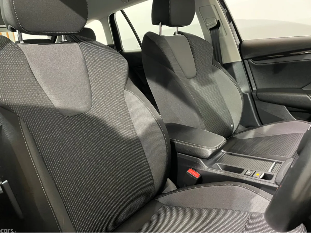 Skoda Octavia Estate, Diesel, 2022, Black