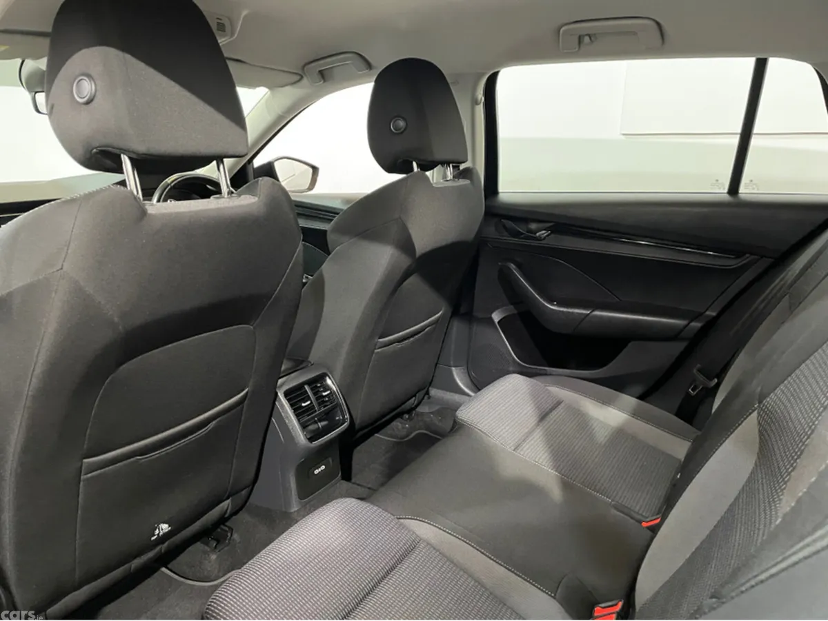 Skoda Octavia Estate, Diesel, 2022, Black
