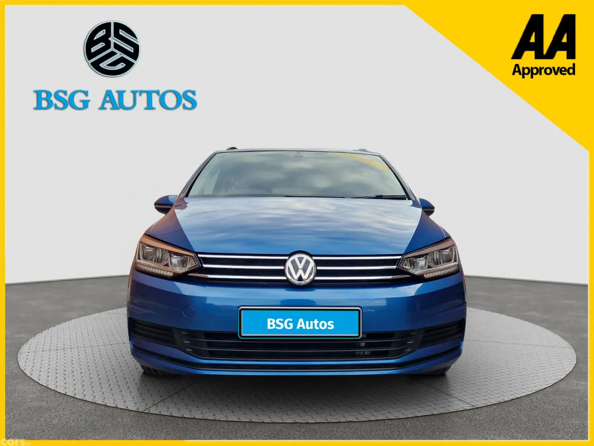 Volkswagen Touran MPV, Petrol, 2017, Blue