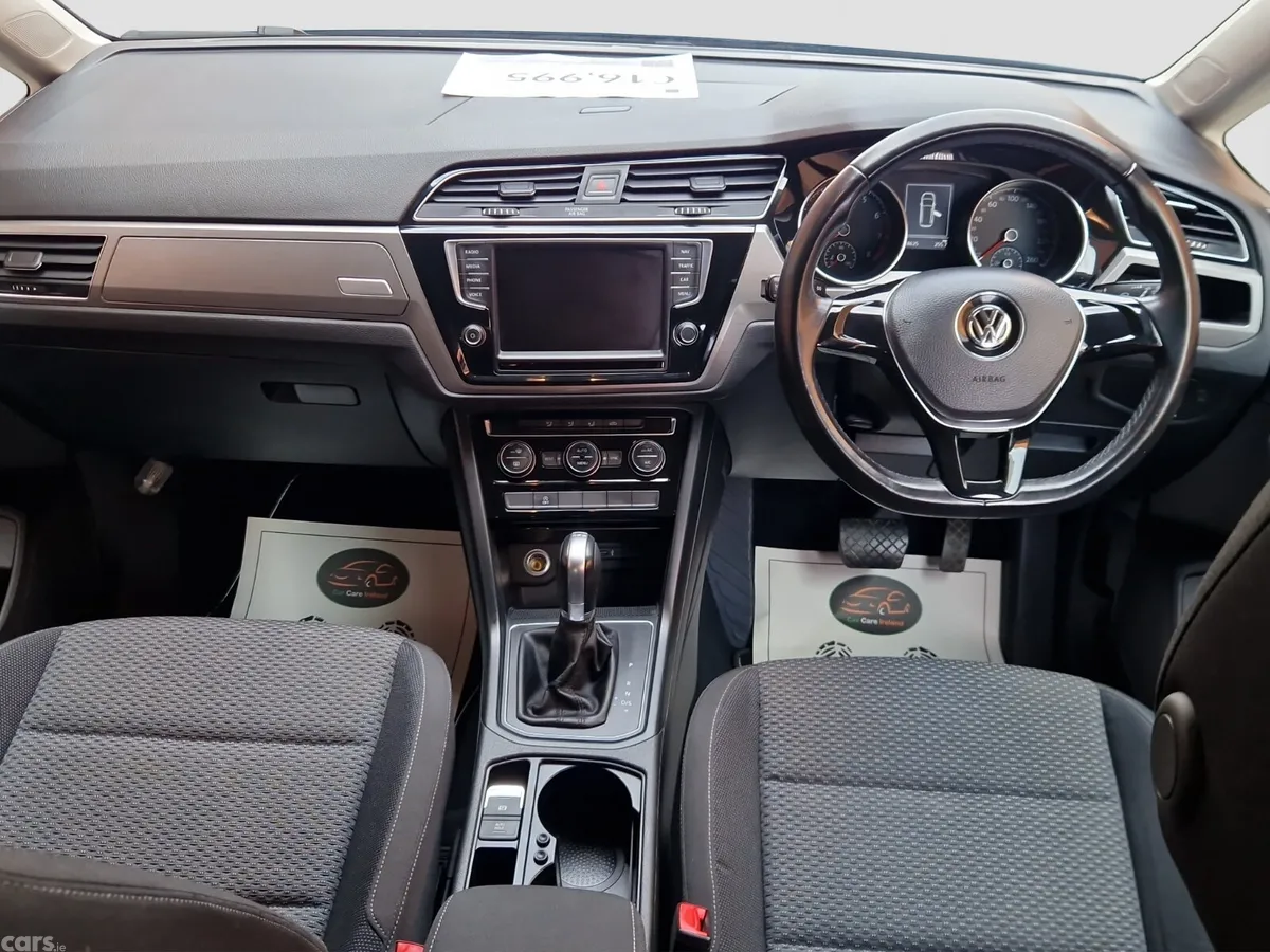 Volkswagen Touran MPV, Petrol, 2017, Blue
