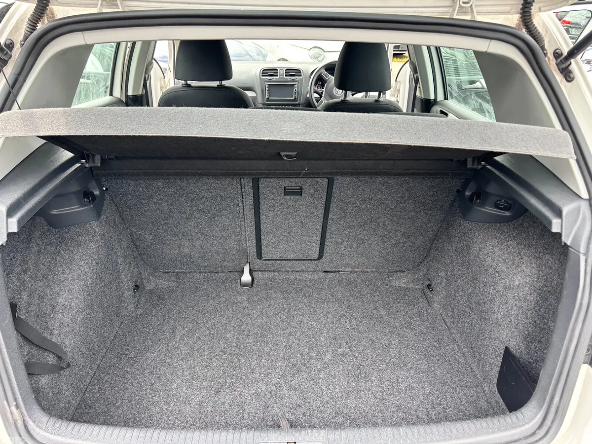 Volkswagen Golf Hatchback, Petrol, 2012, White