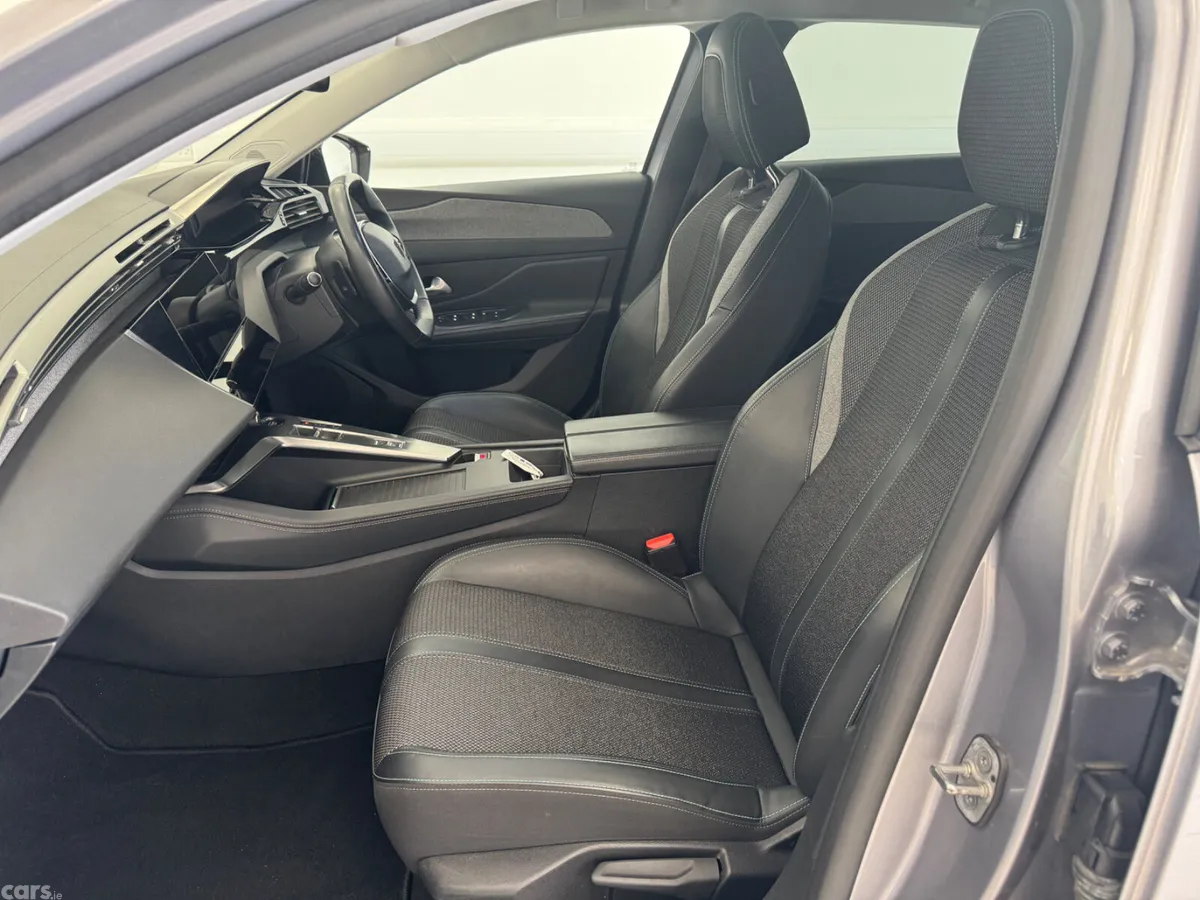 Peugeot 308 Estate, Diesel, 2024, Grey