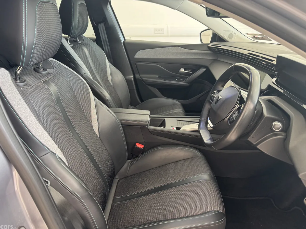 Peugeot 308 Estate, Diesel, 2024, Grey