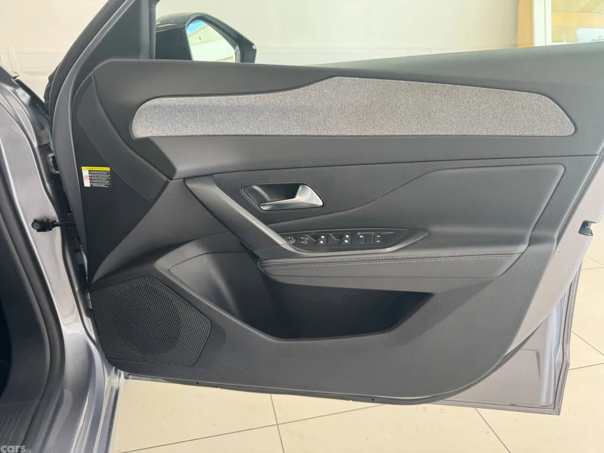 Peugeot 308 Estate, Diesel, 2024, Grey