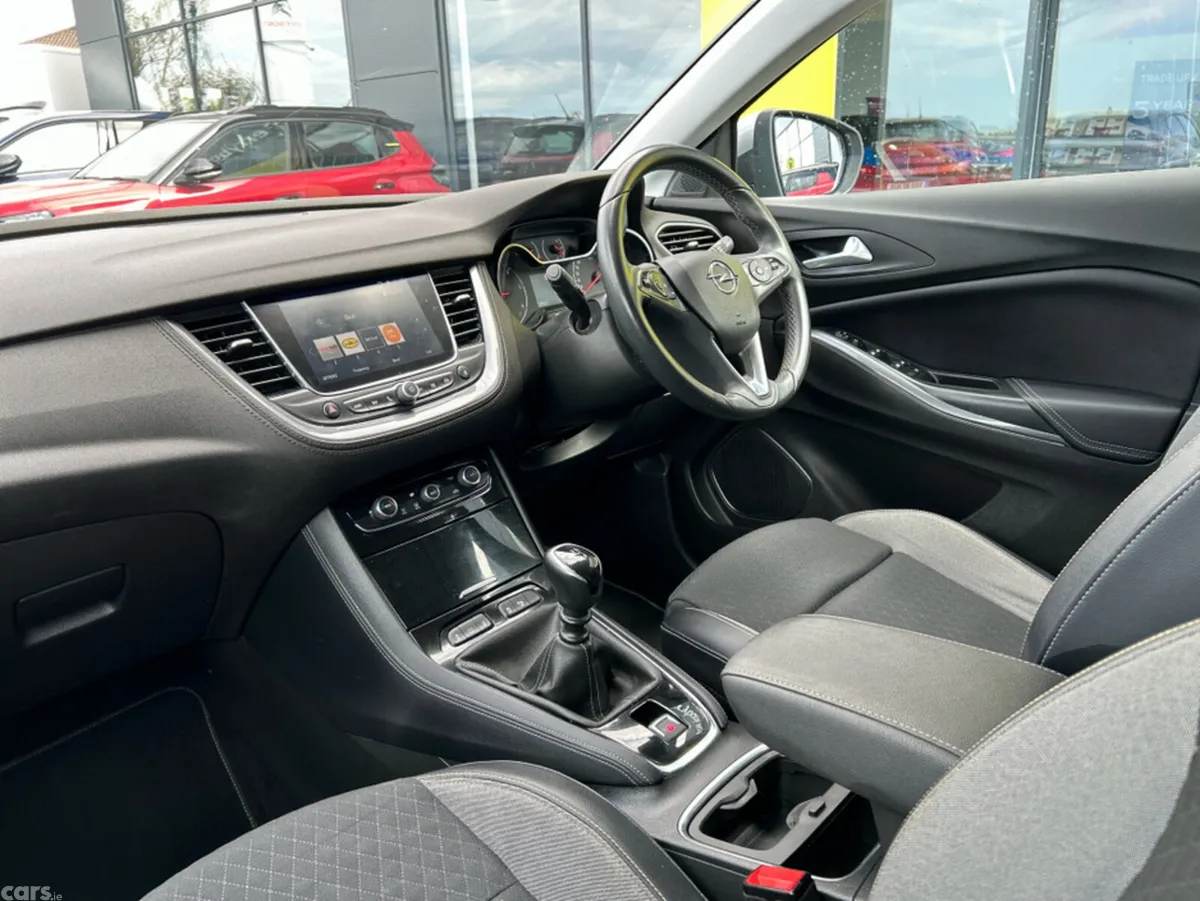 Opel Grandland X MPV, Diesel, 2020, Grey