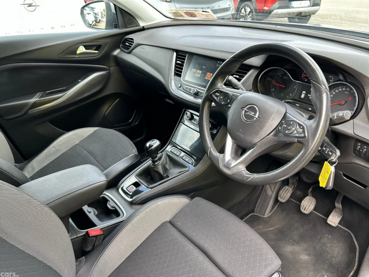 Opel Grandland X MPV, Diesel, 2020, Grey