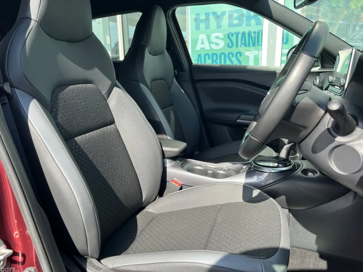 Nissan Juke MPV, Petrol Hybrid, 2024, Red