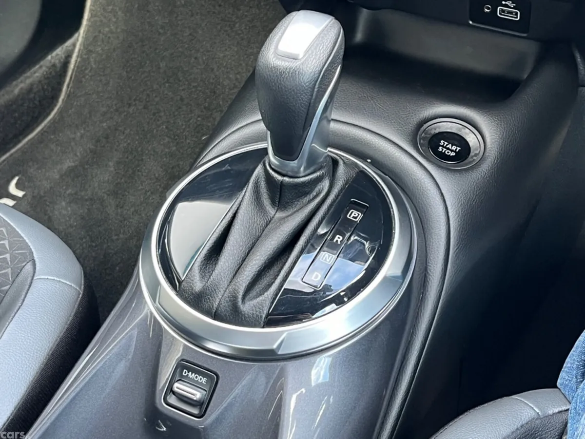 Nissan Juke MPV, Petrol Hybrid, 2024, Red