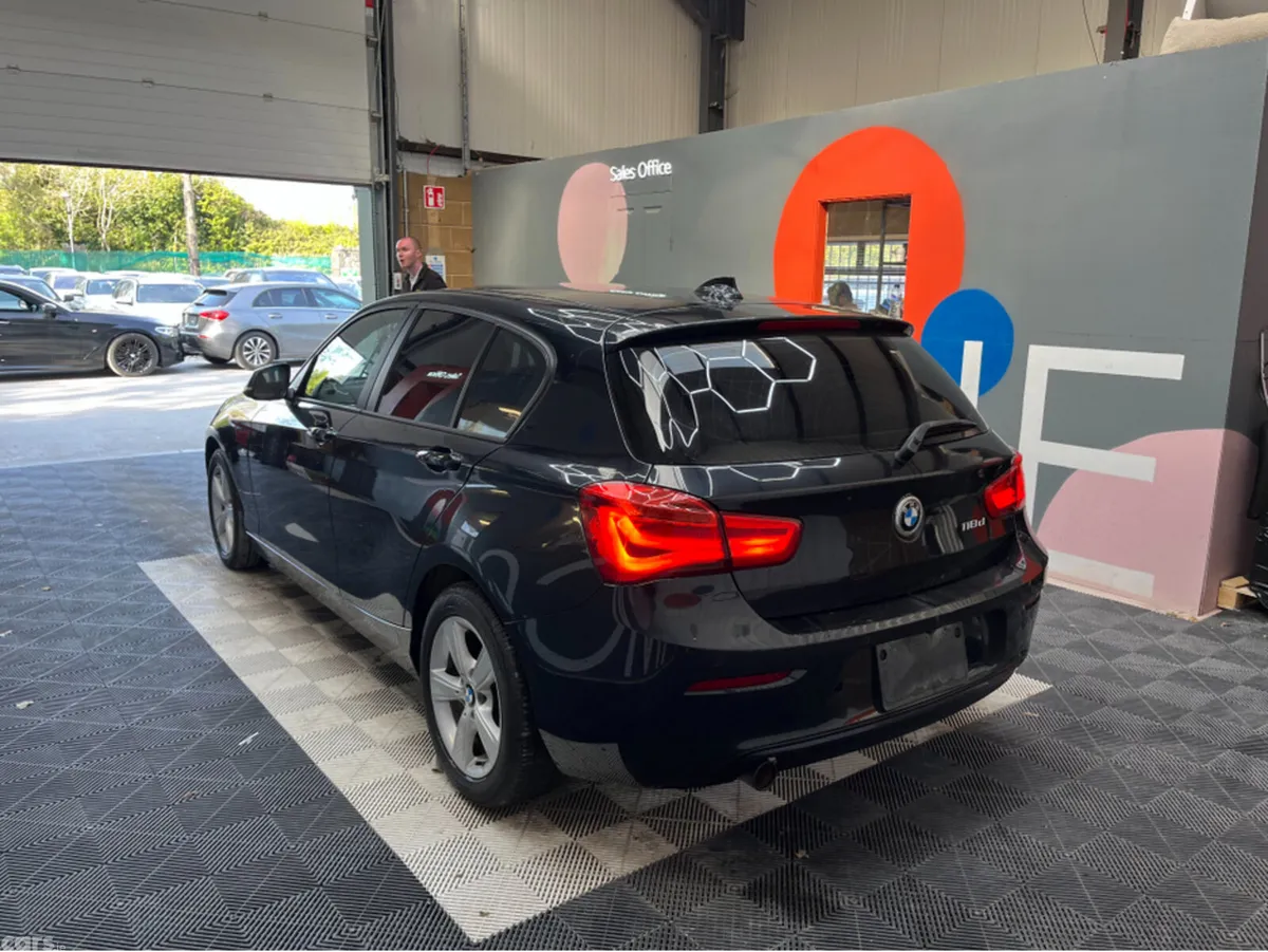 BMW 1-Series Hatchback, Diesel, 2016, Black