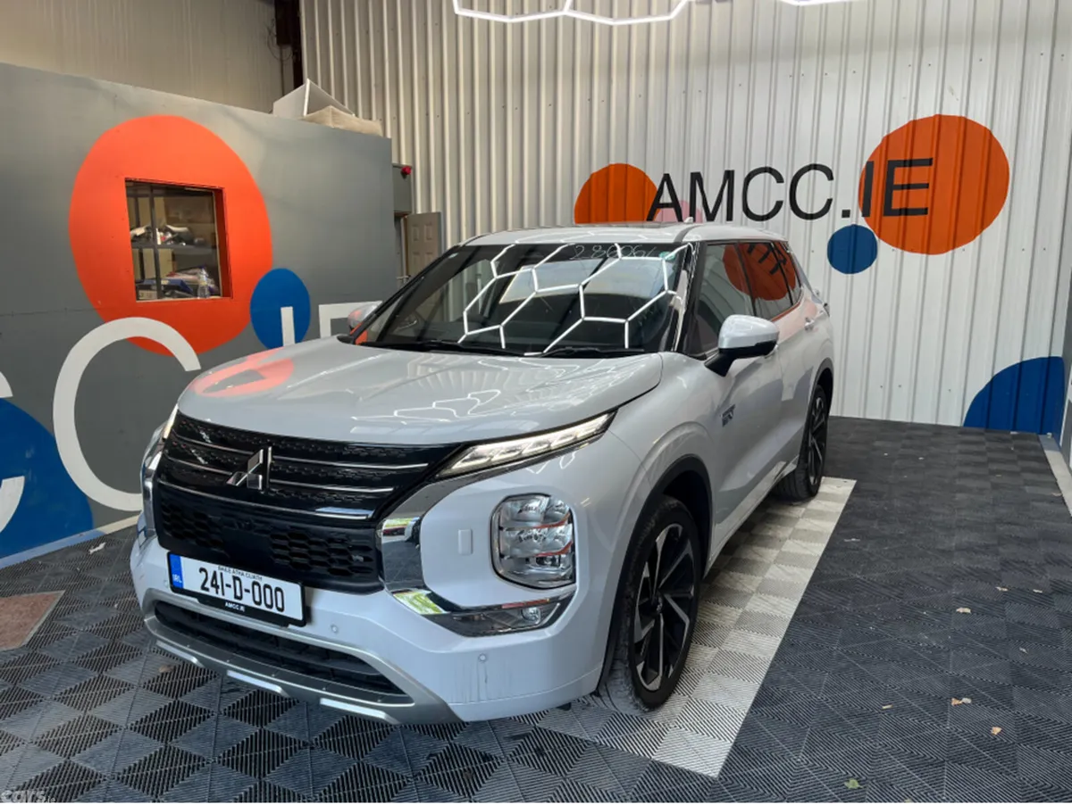 Mitsubishi Outlander SUV, Petrol Plug-in Hybrid, 2024, White