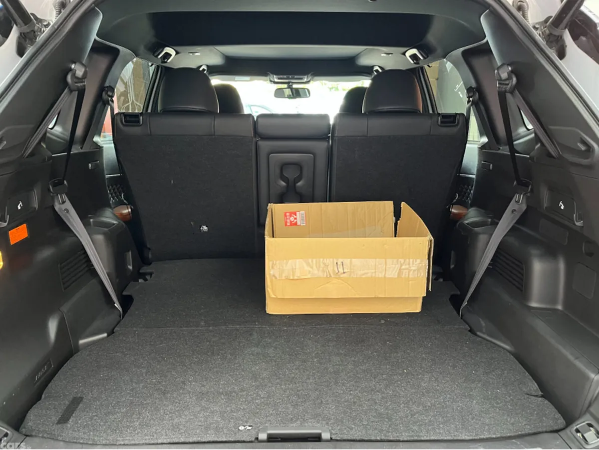 Mitsubishi Outlander SUV, Petrol Plug-in Hybrid, 2024, White