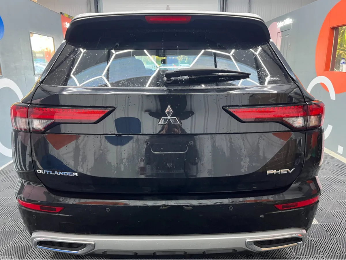 Mitsubishi Outlander SUV, Petrol Plug-in Hybrid, 2024, Black