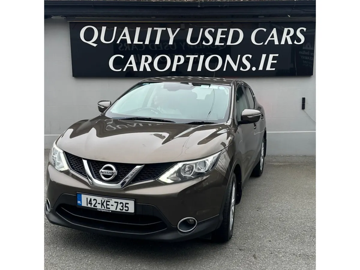 Nissan Qashqai MPV, Diesel, 2014, Brown