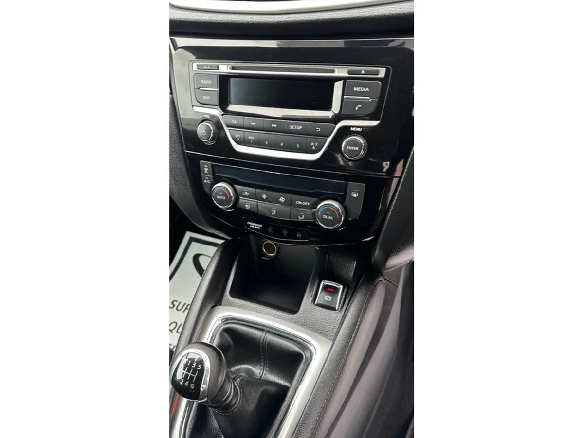 Nissan Qashqai MPV, Diesel, 2014, Brown