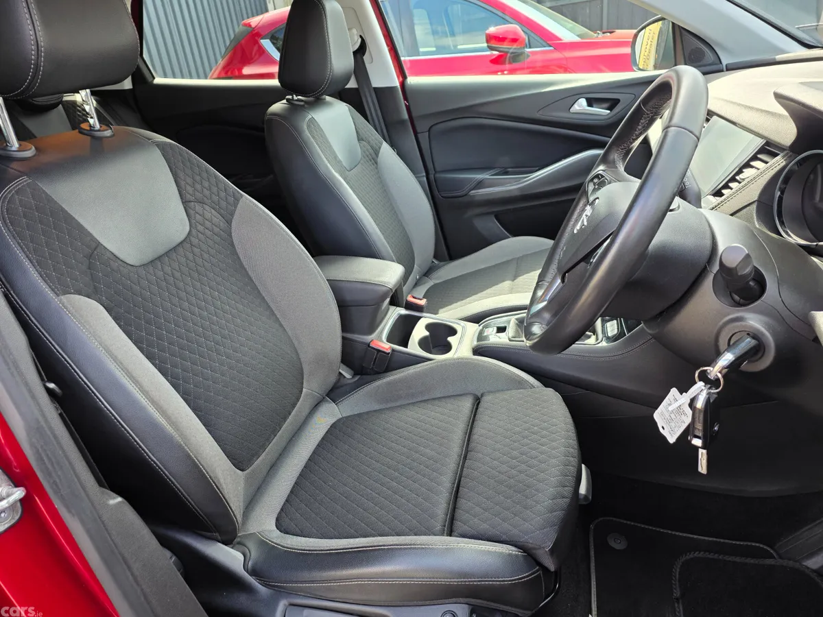 Opel Grandland X SUV, Petrol, 2021, Red