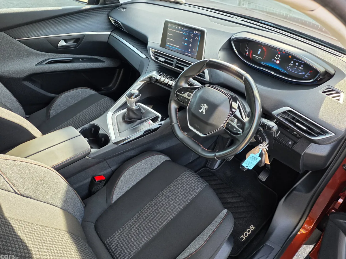 Peugeot 3008 SUV, Diesel, 2017, Brown