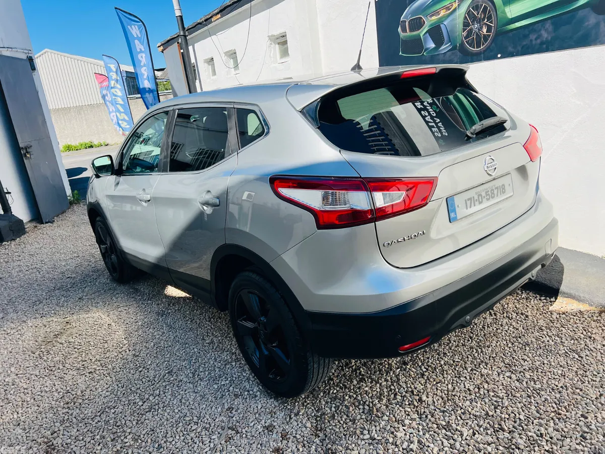 Nissan Qashqai SUV, Diesel, 2017, Silver