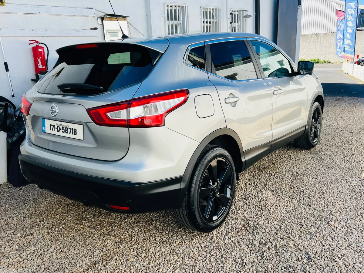 Nissan Qashqai SUV, Diesel, 2017, Silver