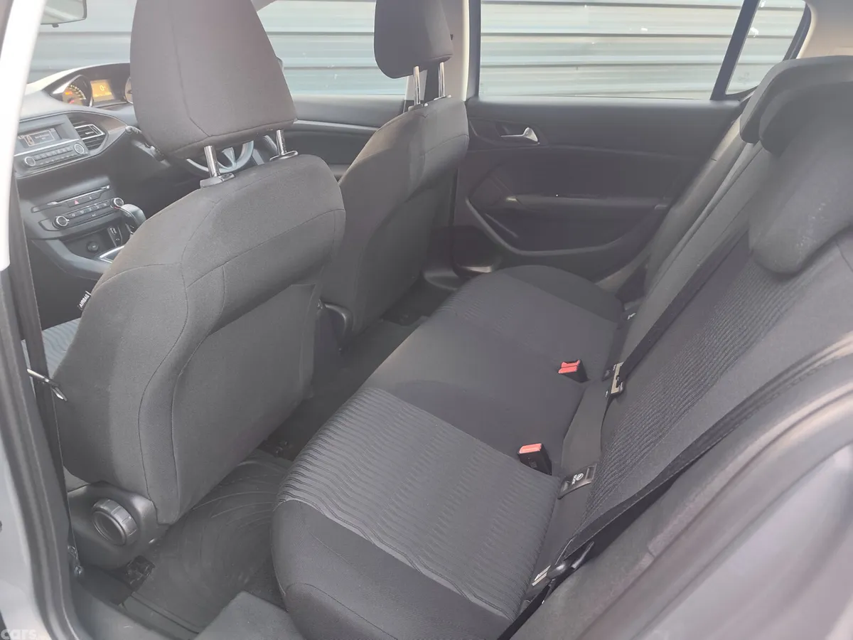 Peugeot 308 Hatchback, Diesel, 2016, Grey
