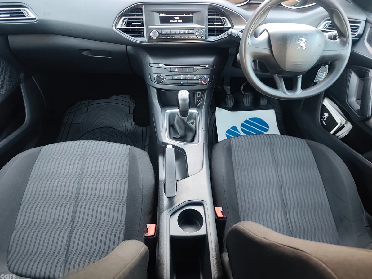 Peugeot 308 Hatchback, Diesel, 2016, Grey