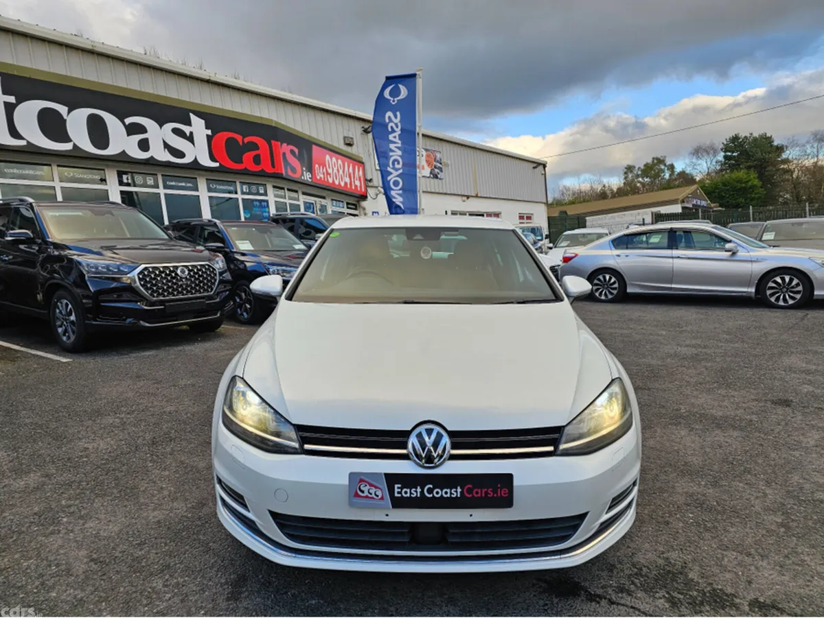 Volkswagen Golf Hatchback, Petrol, 2015, White