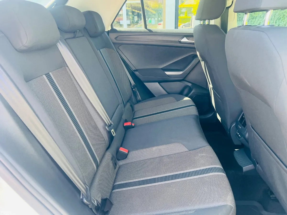 Volkswagen T-Roc SUV, Diesel, 2021, White