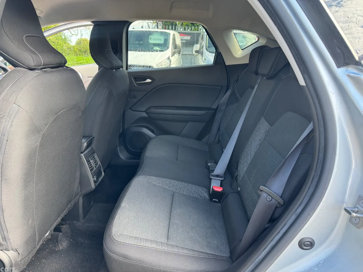 Renault Captur Hatchback, Petrol, 2023, Blue