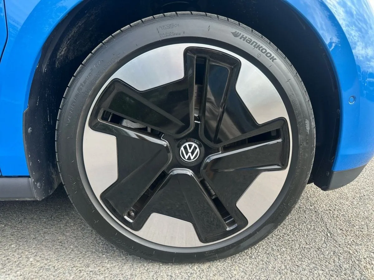 Volkswagen ID.Buzz MPV, Electric, 2026, Blue