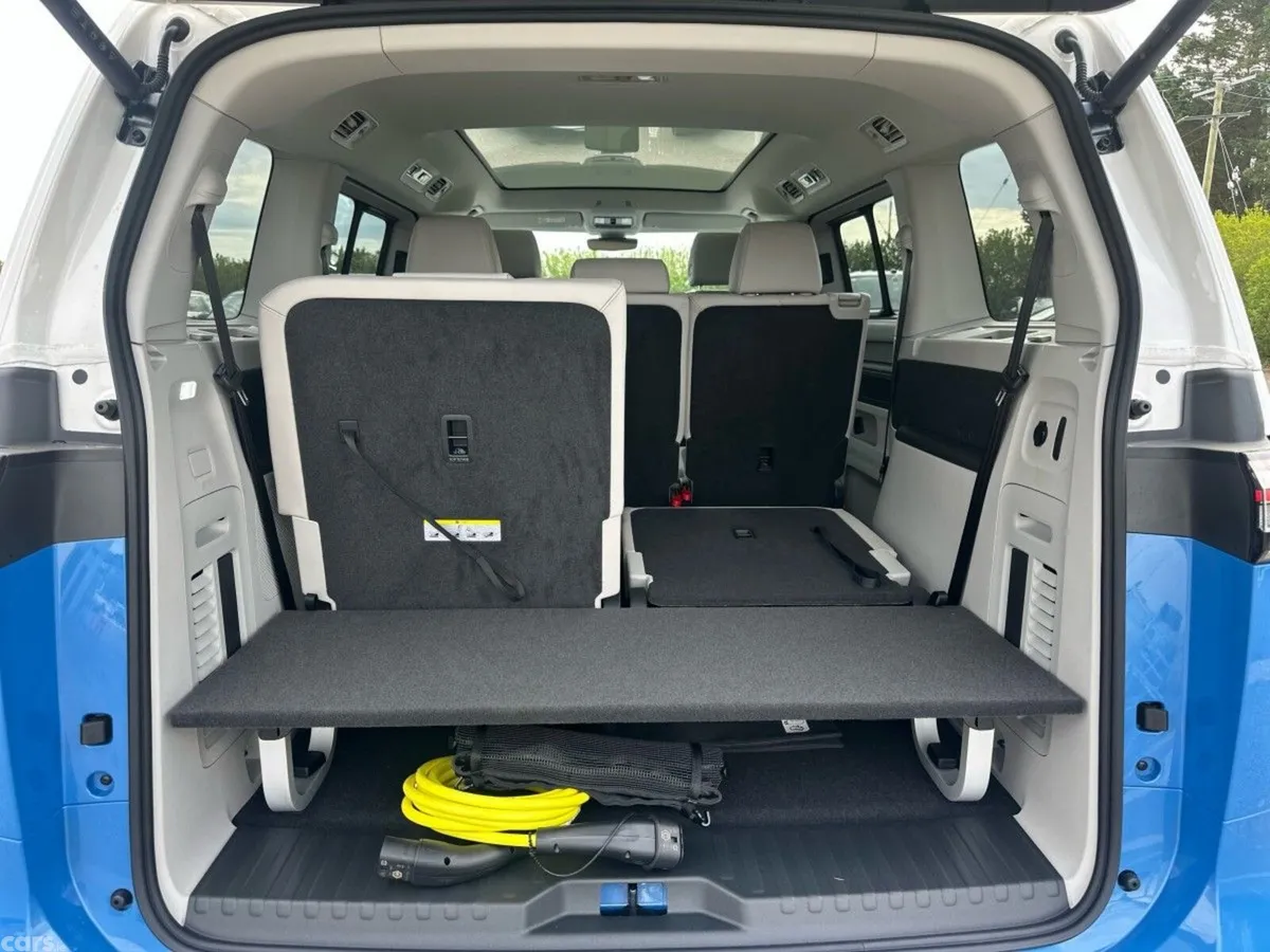Volkswagen ID.Buzz MPV, Electric, 2026, Blue