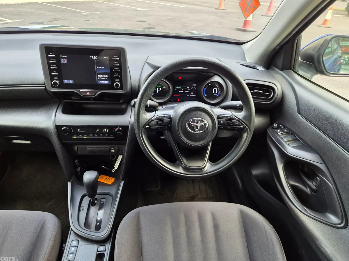 Toyota Yaris Cross SUV, Petrol Hybrid, 2022, Blue