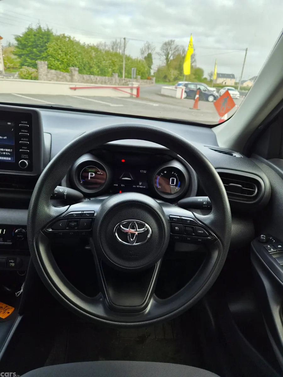 Toyota Yaris Cross SUV, Petrol Hybrid, 2022, Blue