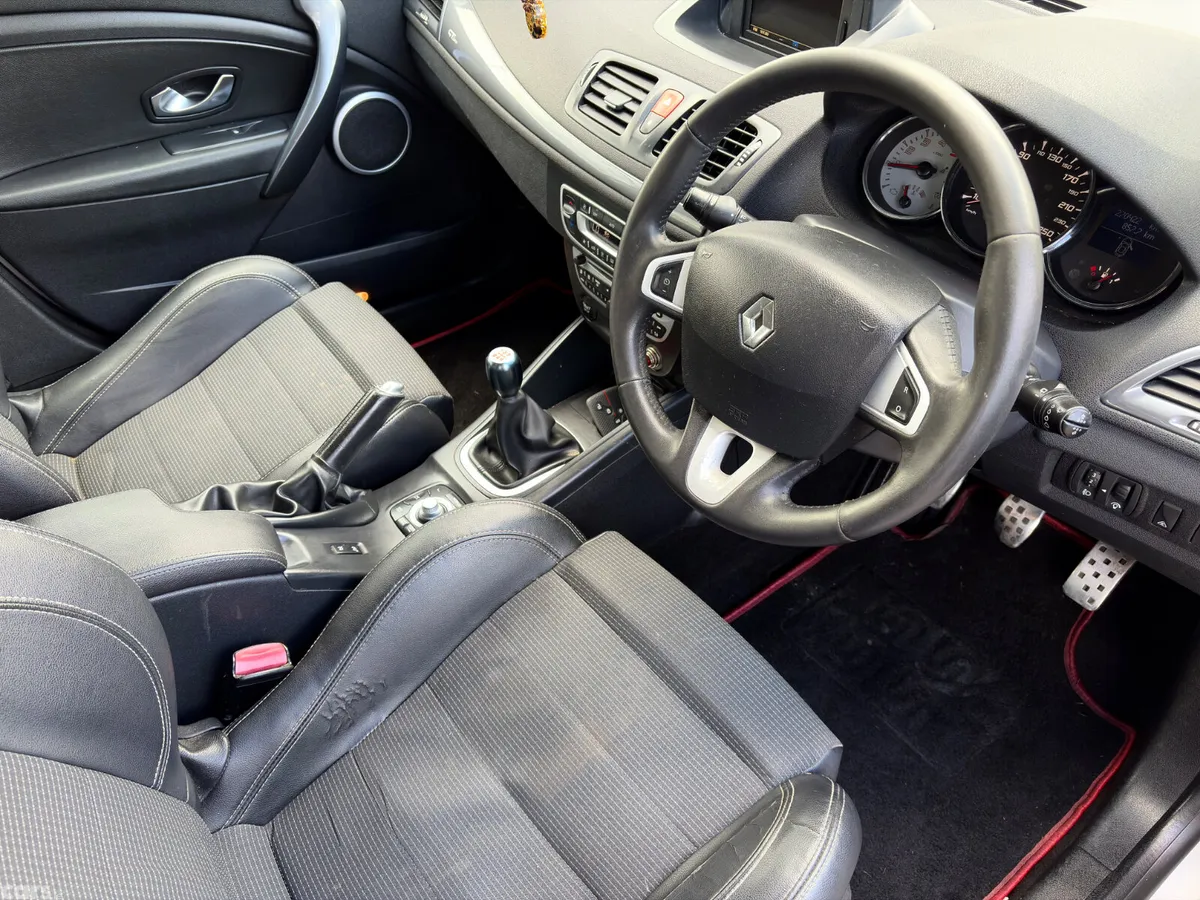 Renault Megane Estate/Jeep, Diesel, 2011, Silver