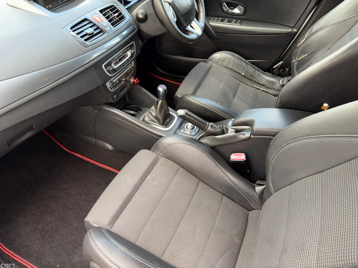 Renault Megane Estate/Jeep, Diesel, 2011, Silver