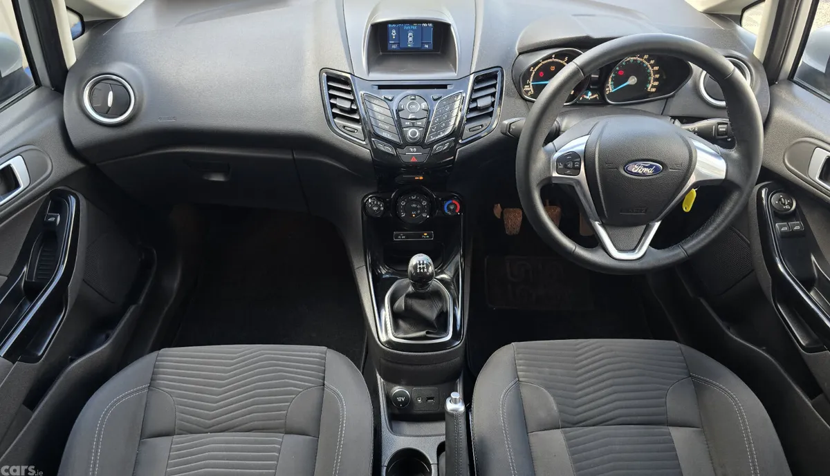 Ford Fiesta Hatchback, Petrol, 2016, Silver