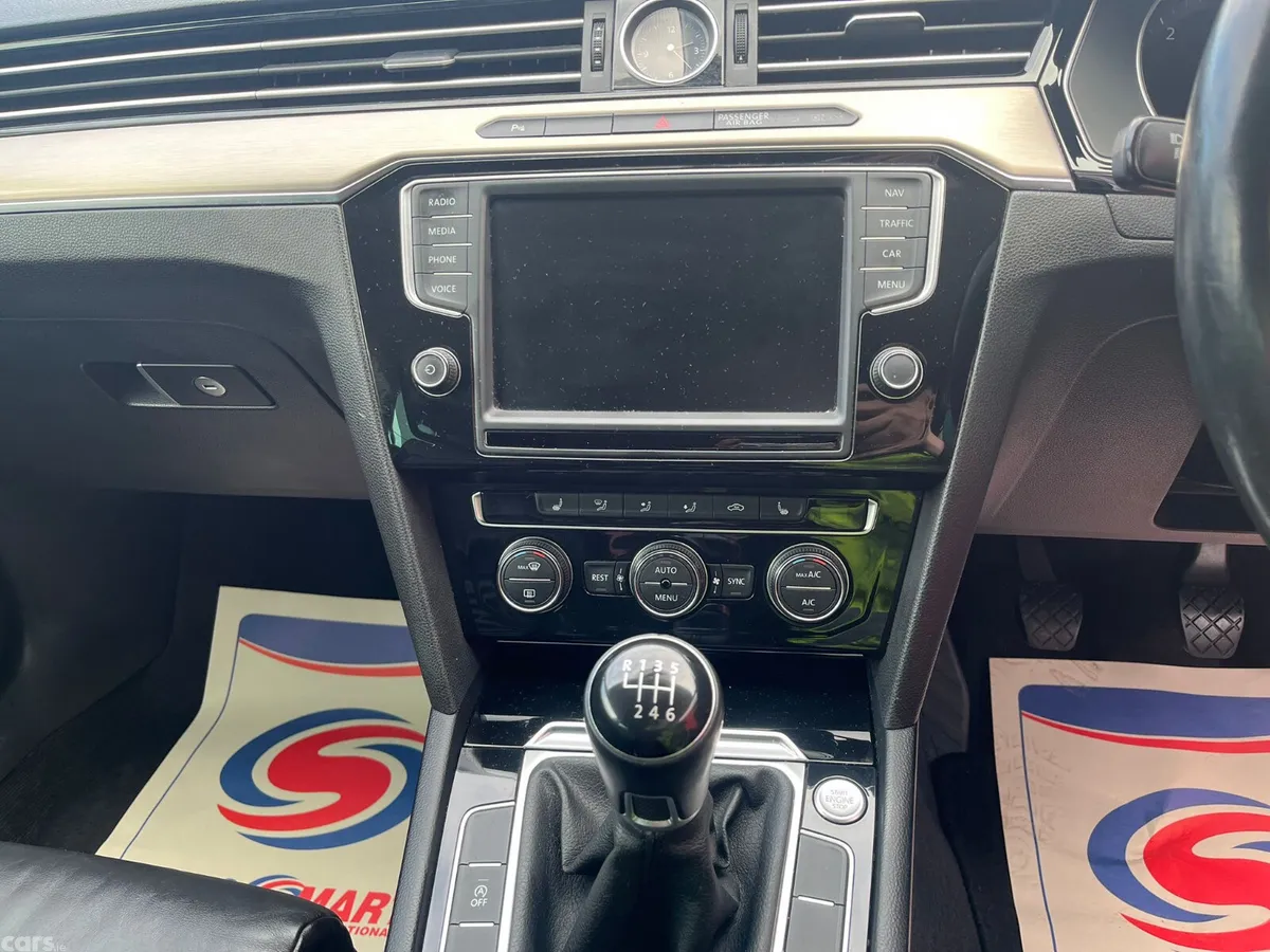 Volkswagen Passat Saloon, Diesel, 2015, Silver