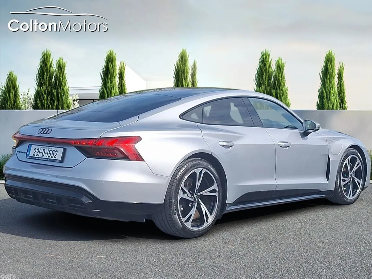 Audi e-tron GT quattro Hatchback, Electric, 2023, Grey