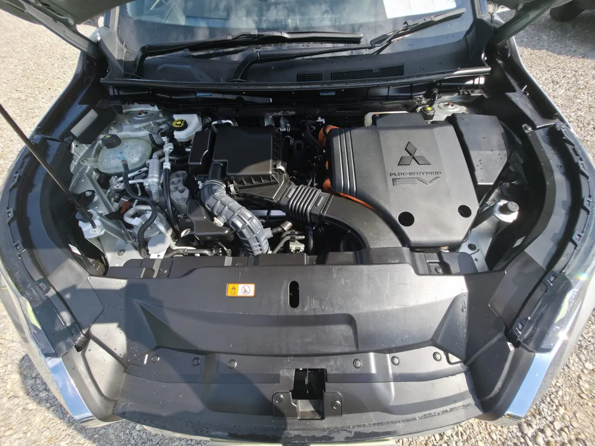Mitsubishi Outlander SUV, Petrol Plug-in Hybrid, 2022, Silver