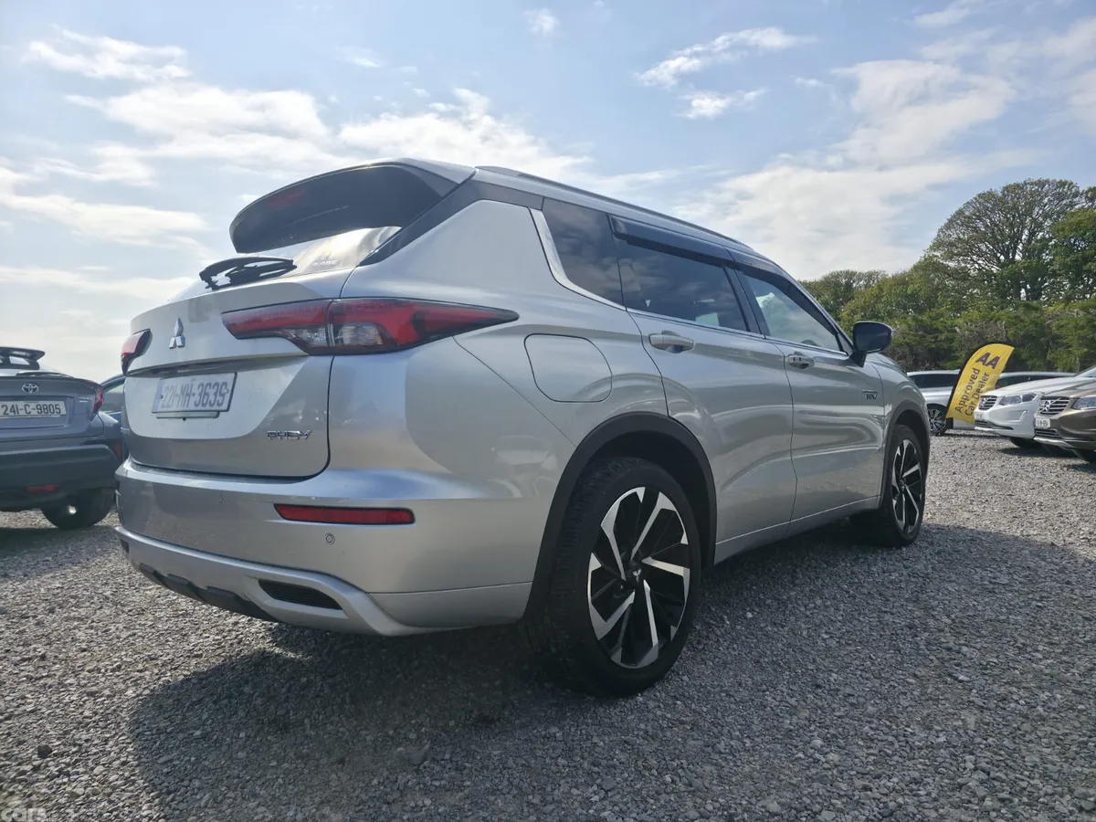 Mitsubishi Outlander SUV, Petrol Plug-in Hybrid, 2022, Silver
