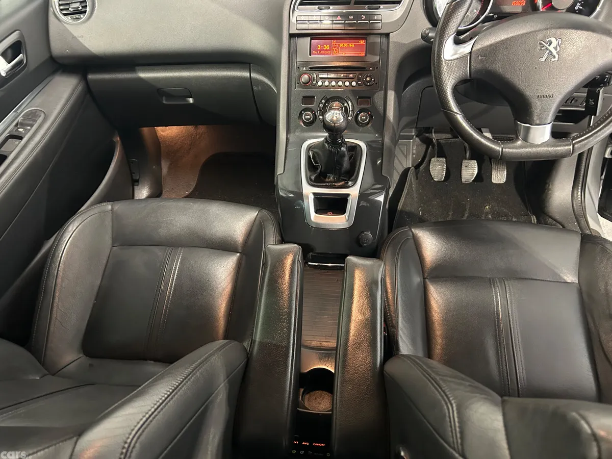Peugeot 5008 MPV, Diesel, 2017, Grey