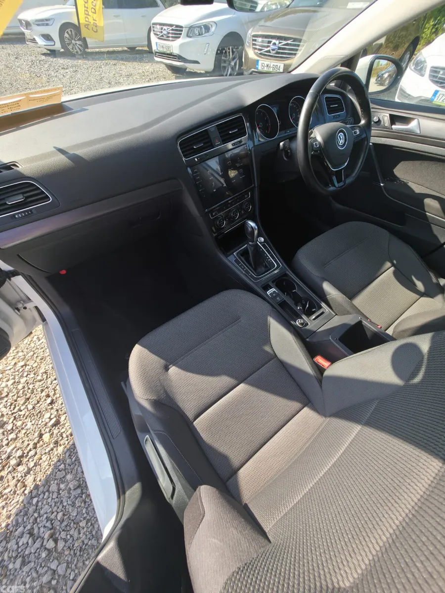 Volkswagen Golf Estate, Petrol, 2017, White