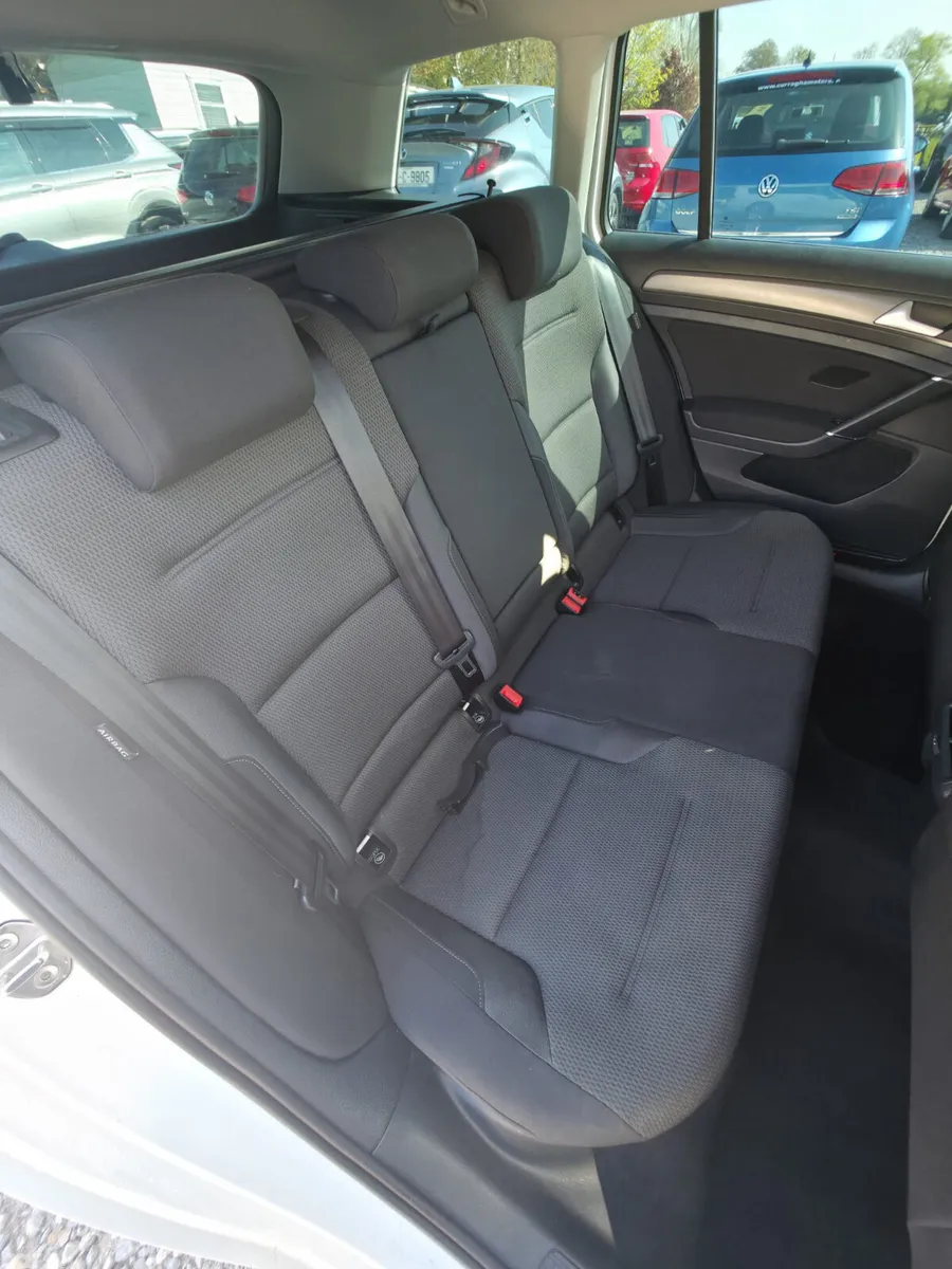 Volkswagen Golf Estate, Petrol, 2017, White