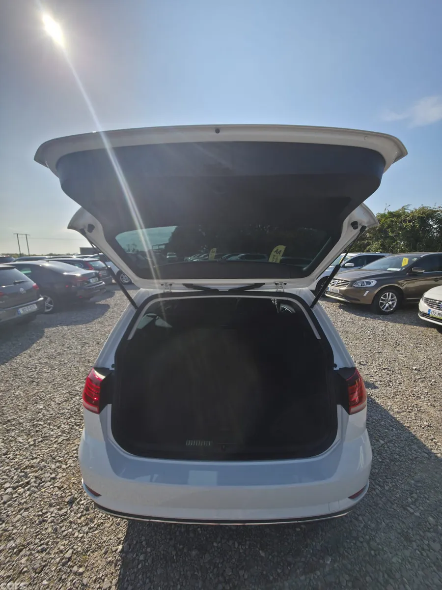 Volkswagen Golf Estate, Petrol, 2017, White